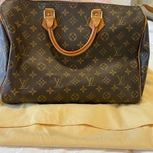 Louis Vuitton Speedy 35